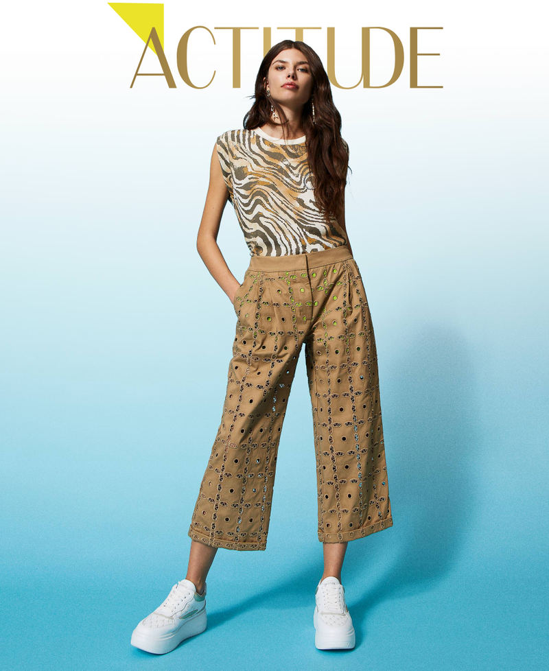 Pantalon cropped en gabardine brod&eacute;e