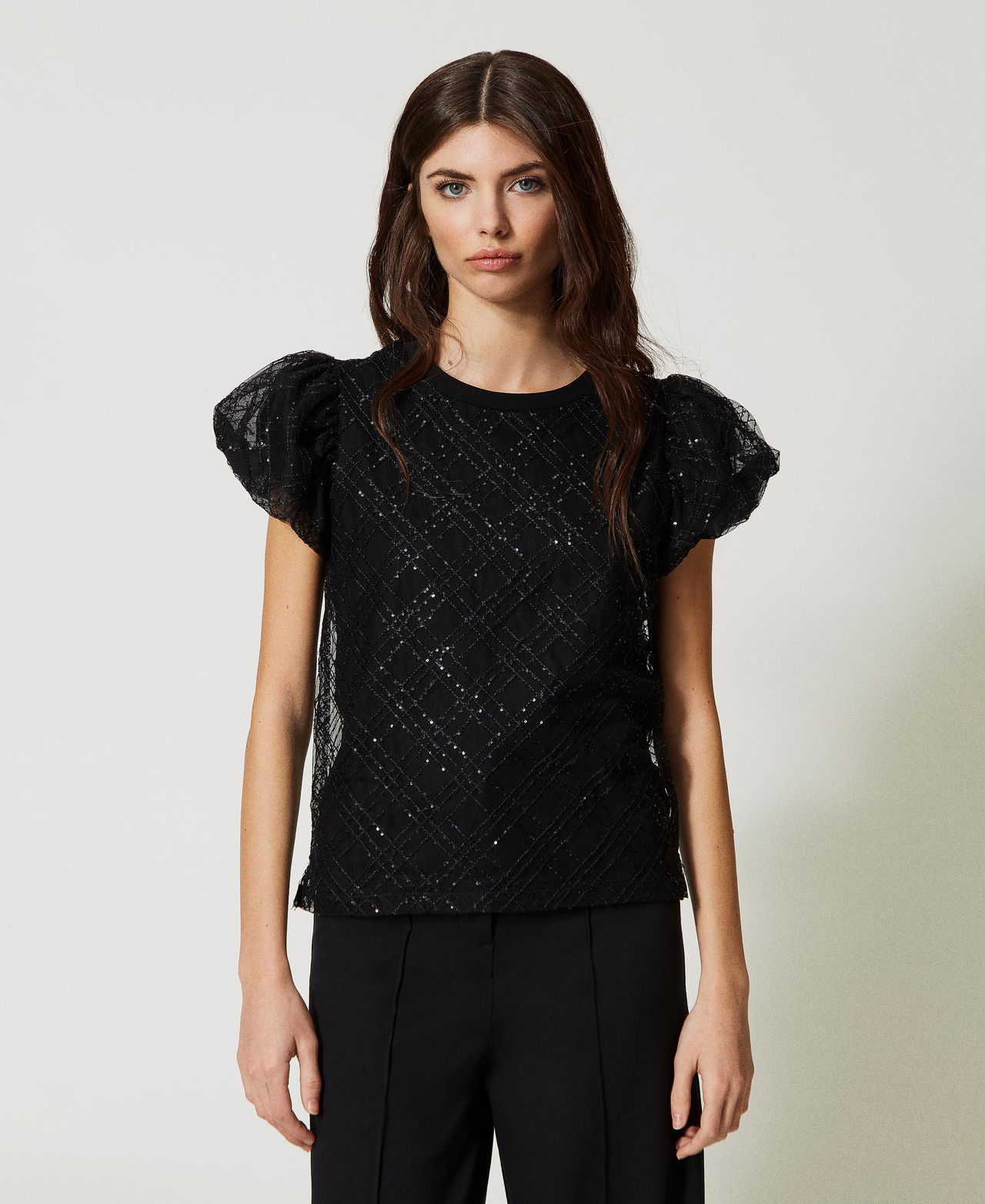 T-shirt doubl&eacute; de tulle brod&eacute;