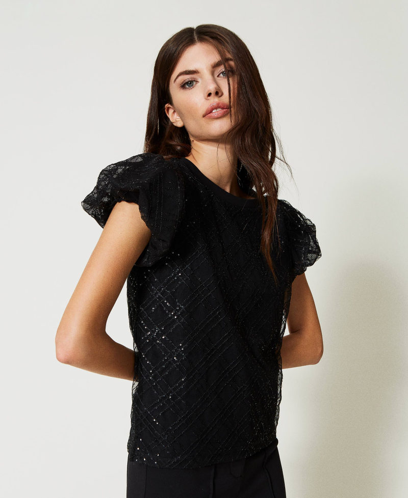 T-shirt doubl&eacute; de tulle brod&eacute;