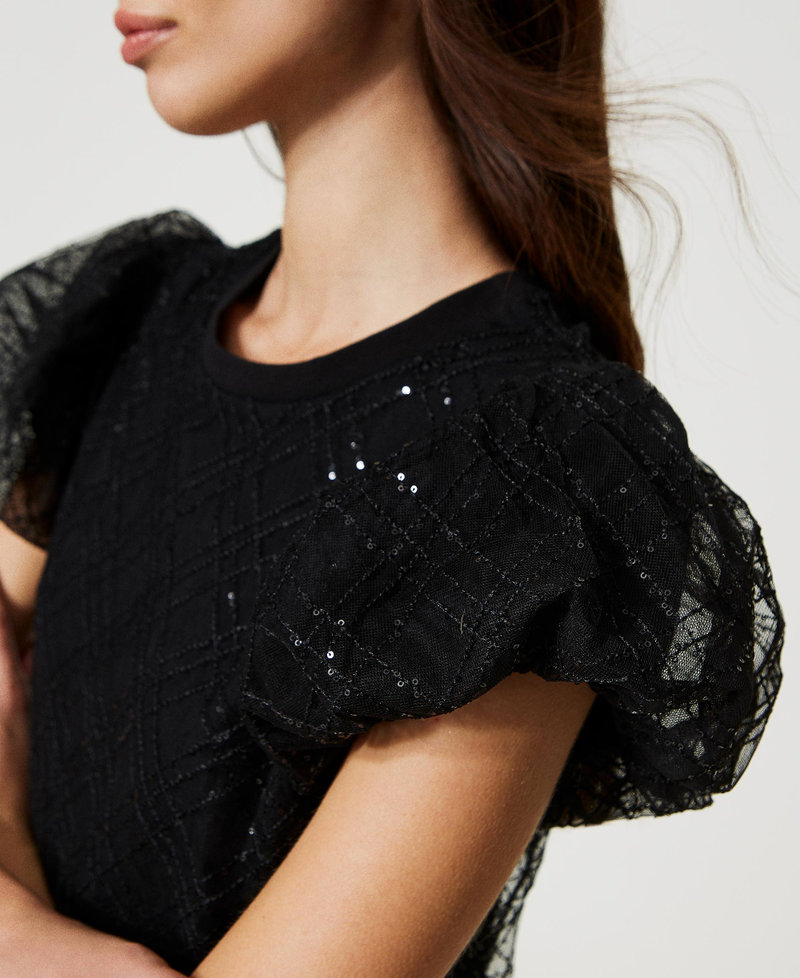 T-shirt doubl&eacute; de tulle brod&eacute;