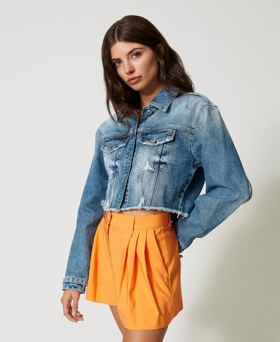 Technical fabric shorts with pleats "Orange Tiger" Woman 231AP2161_10326_03