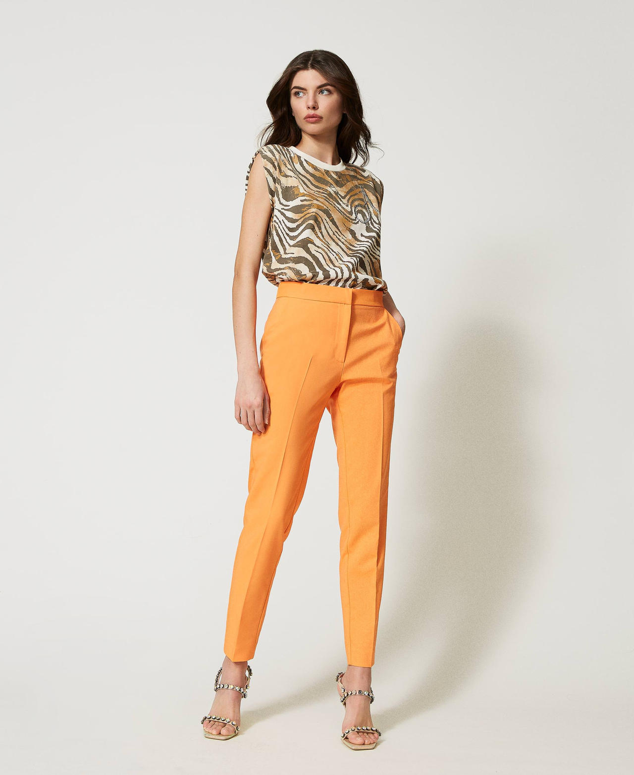 Pantalones pitillo de tejido técnico Naranja «Orange Tiger» Mujer 231AP2166-02