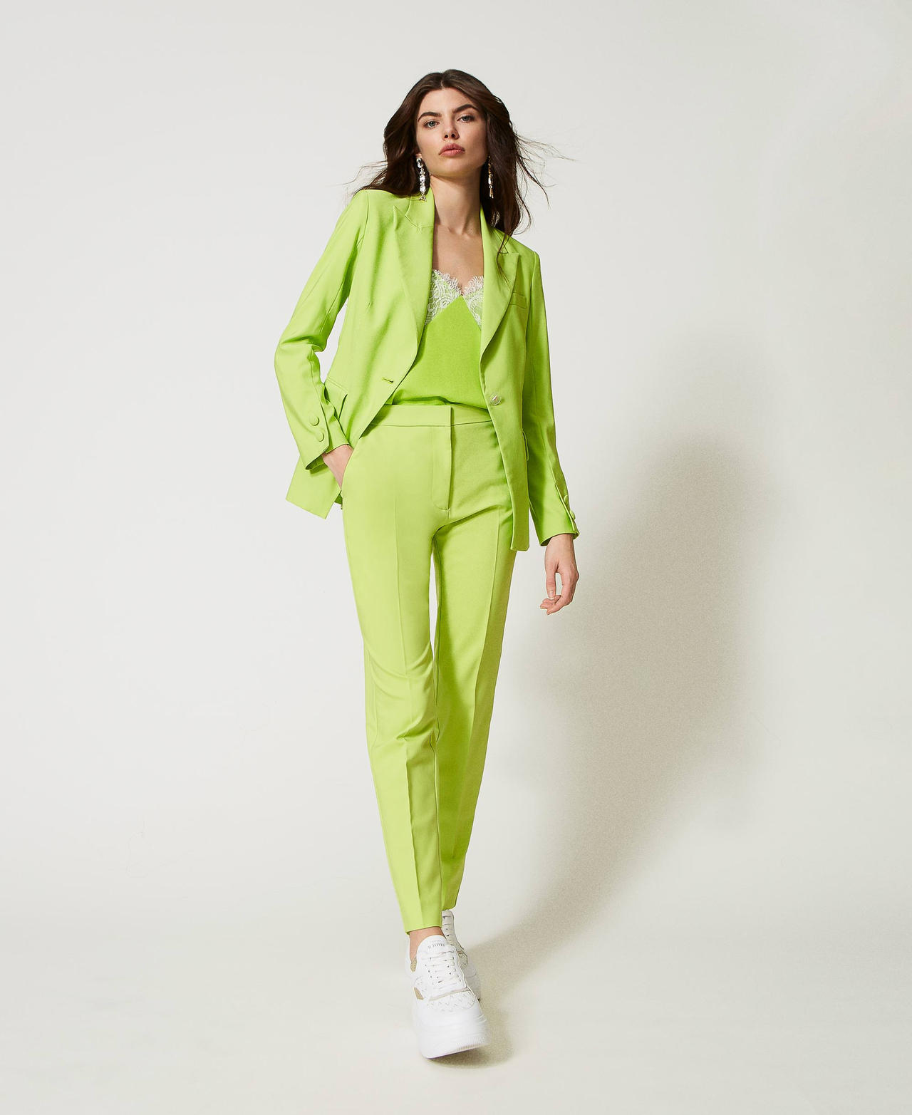 Zigarettenhose aus technischem Gewebe Lime Green Frau 231AP2166_10328_02