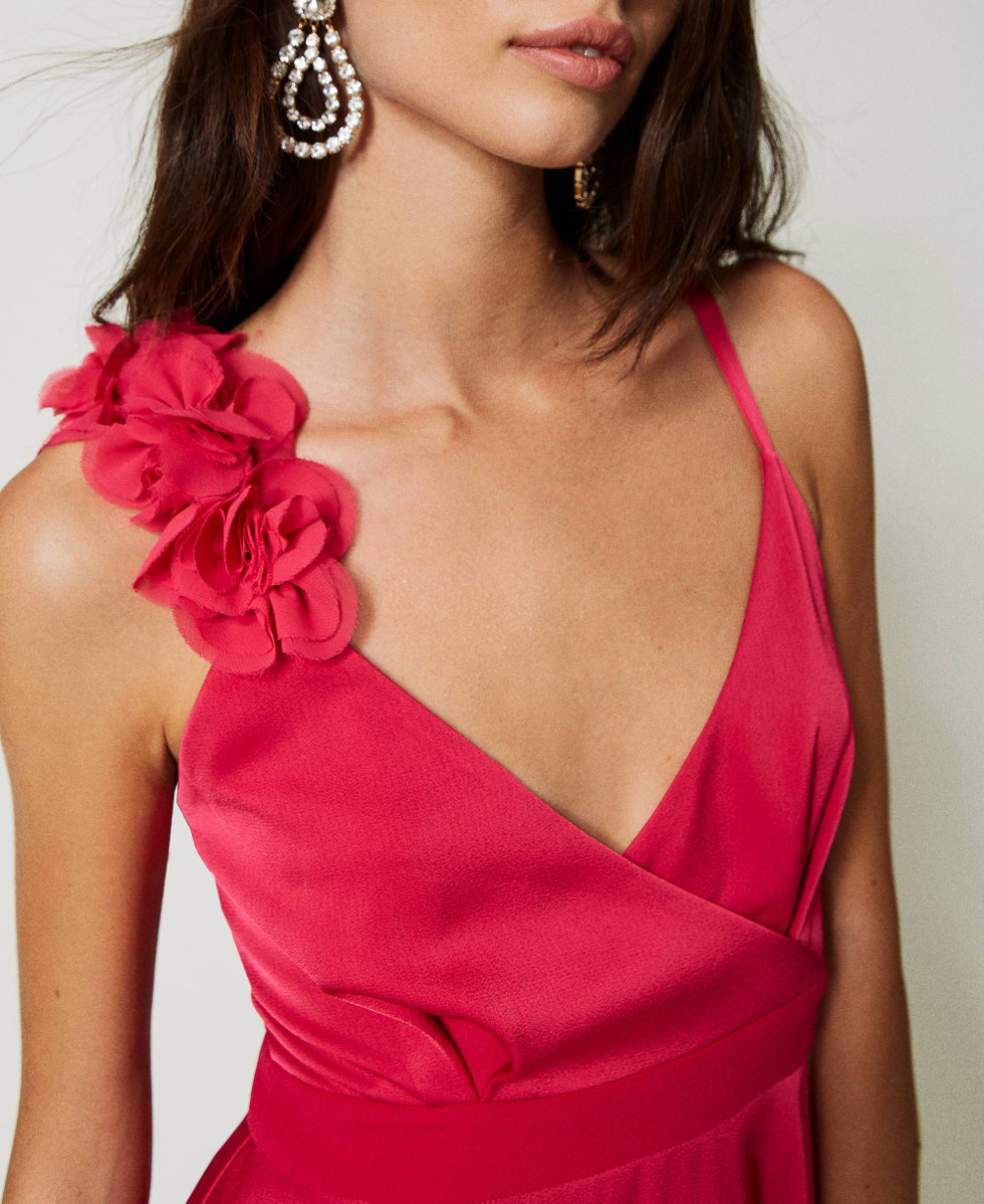 Shoulder strap dress with organza flowers
