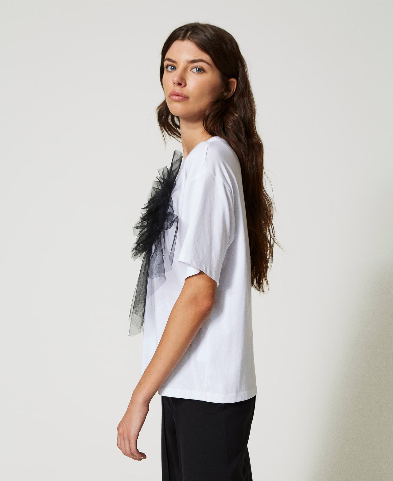 T-shirt with tulle flower