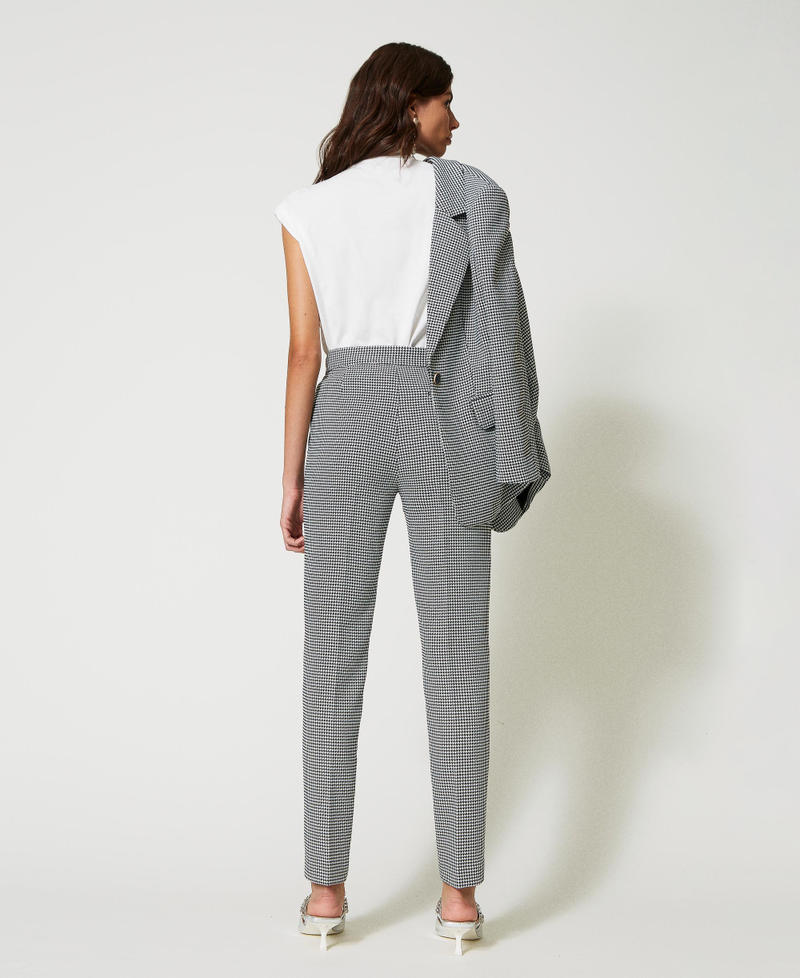 Zigarettenhose mit Hahnentrittmuster