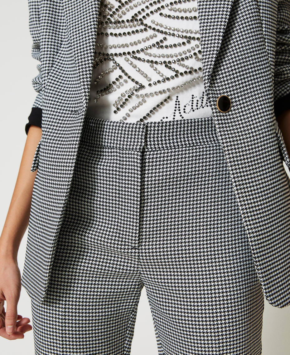 Zigarettenhose mit Hahnentrittmuster