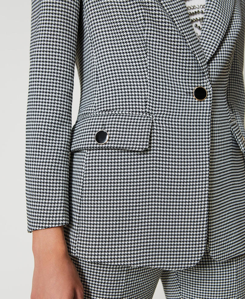 Fitted houndstooth blazer