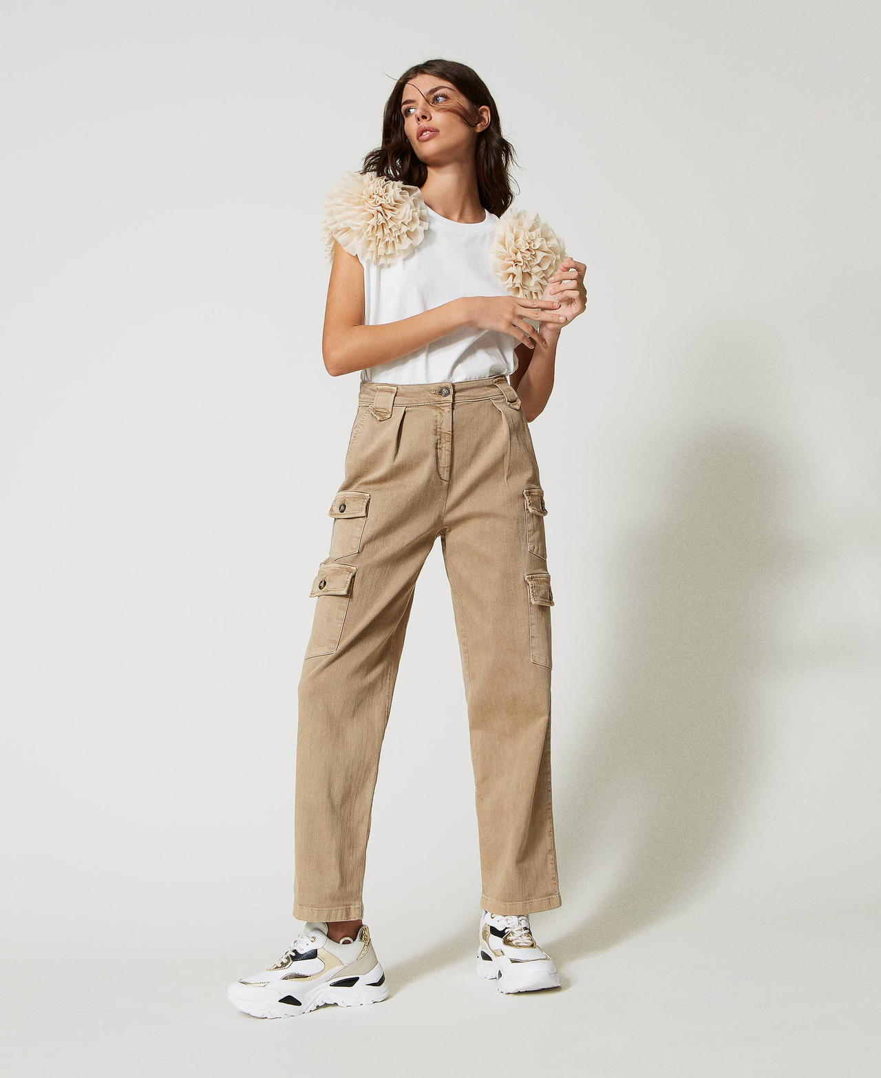 Cotton bull cargo trousers "Kelp” Brown Woman 231AP2440-02