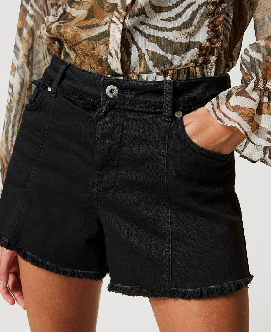 Short en bull effiloch&eacute;