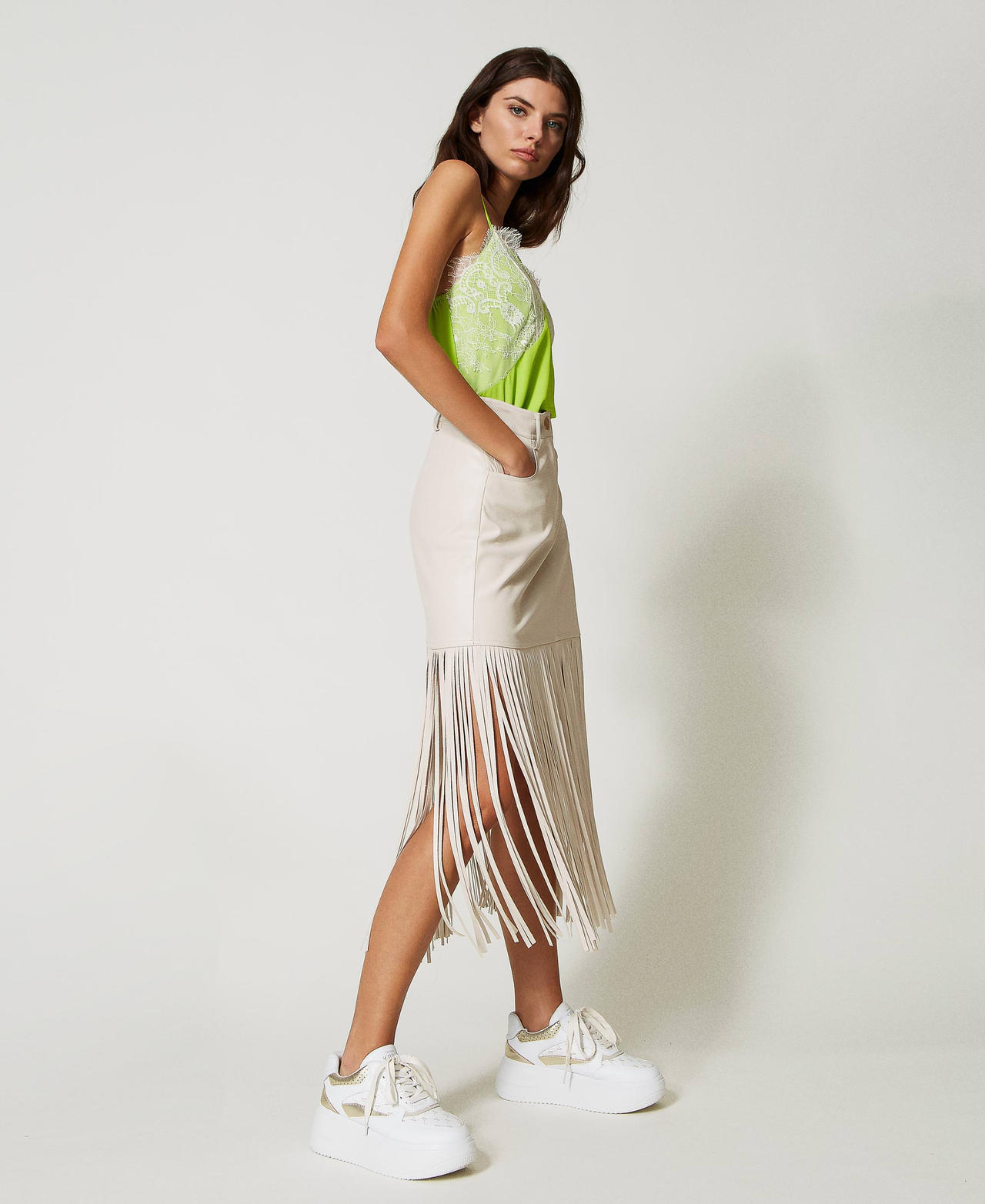 Mini-jupe effet cuir avec franges Blanc « Pierre Ponce » Femme 231AP2461-03