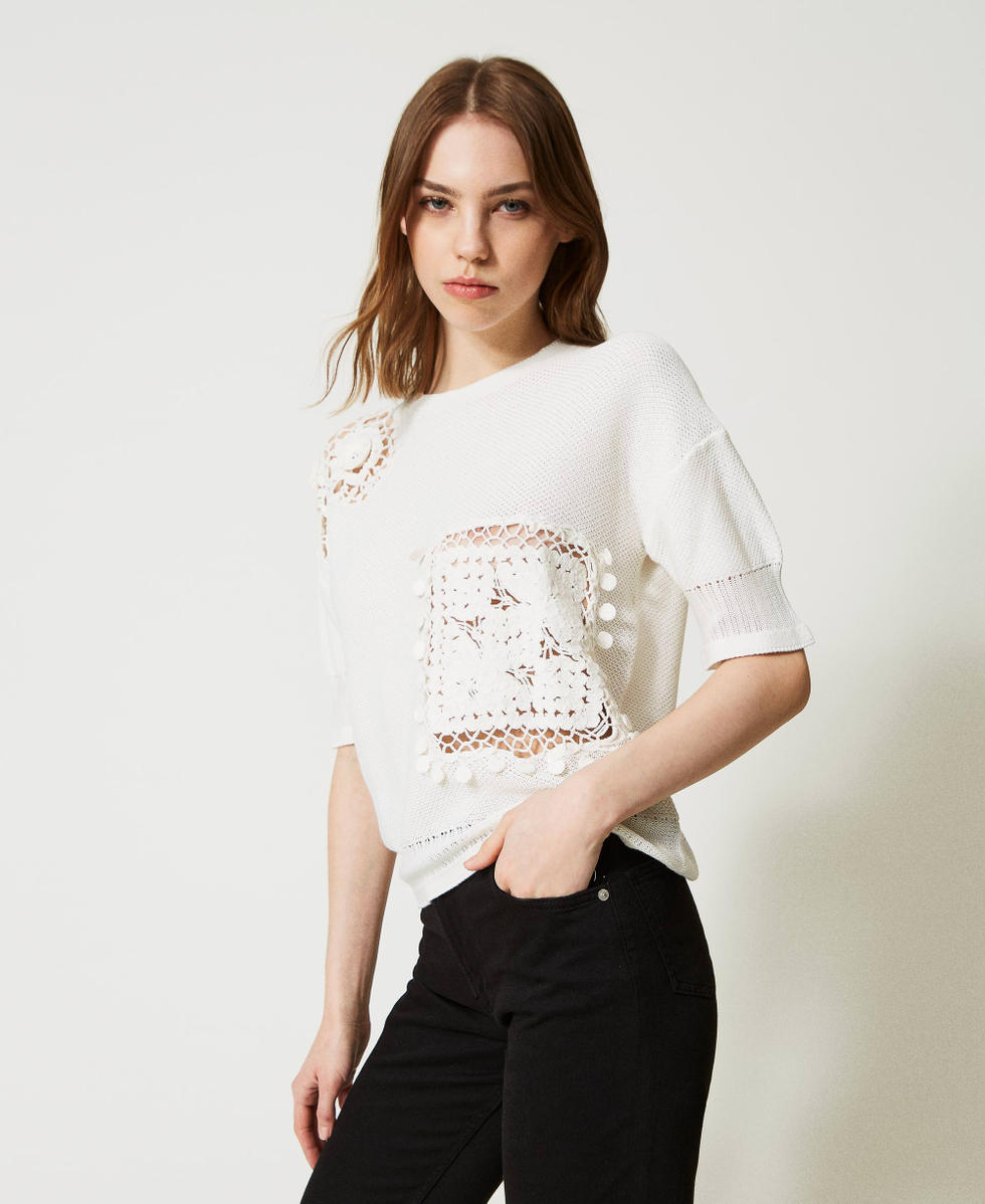 Maxi jumper with crochet inlays
