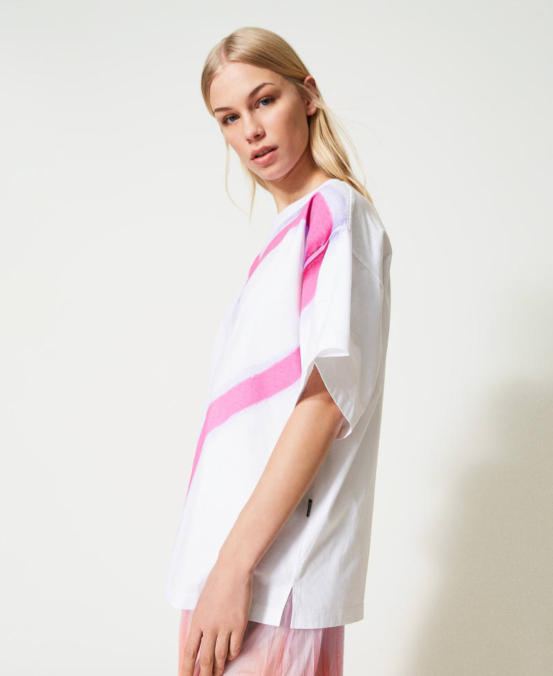 MYFO t-shirt with maxi heart print Two-tone “Papers” White / Neon Pink Woman 231AQ2030-02