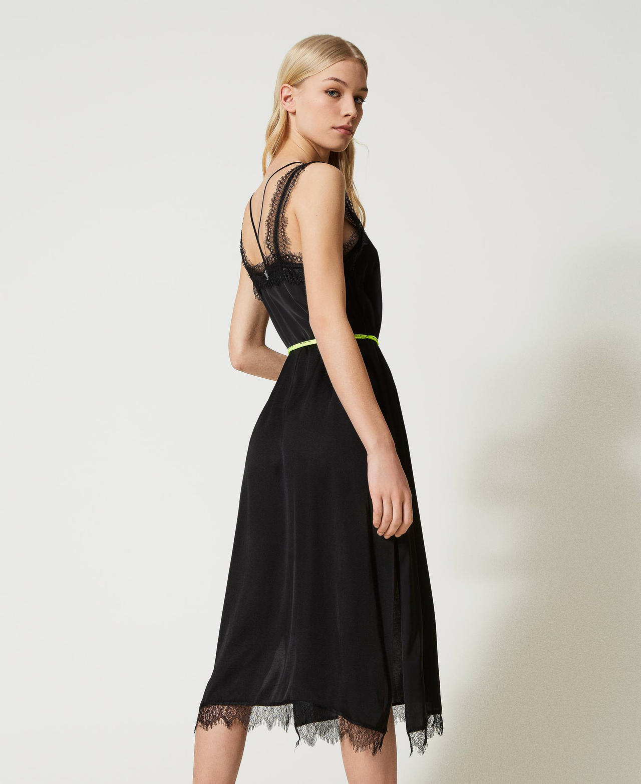 Атласное платье-комбинация MYFO с кружевом Черный женщина 231AQ2100-03