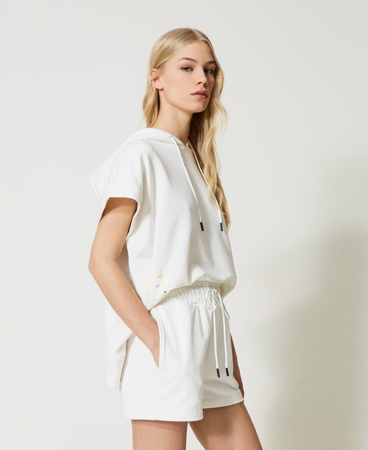 Short MYFO en molleton avec broderies