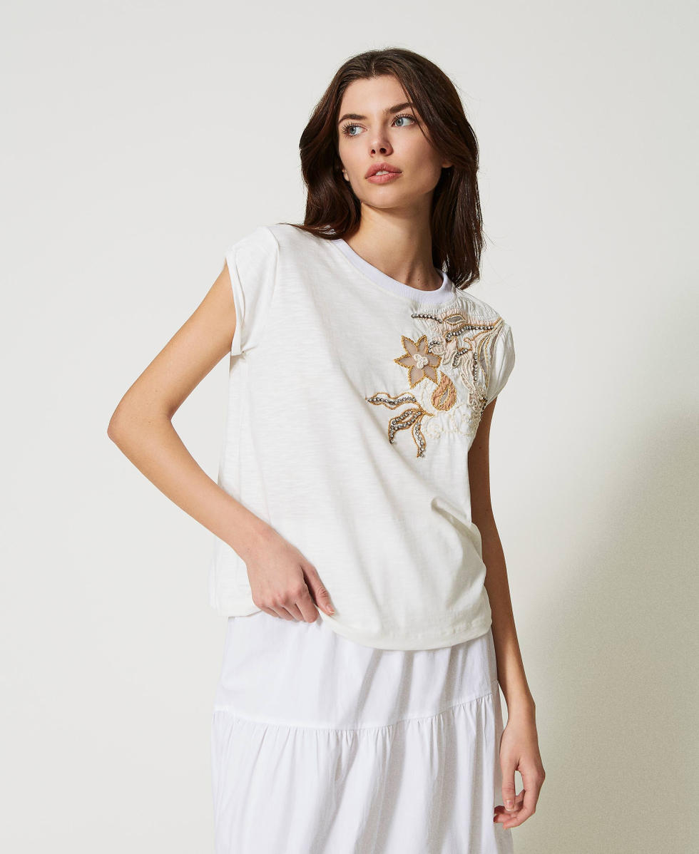 T-shirt donna in cotone con ricamo