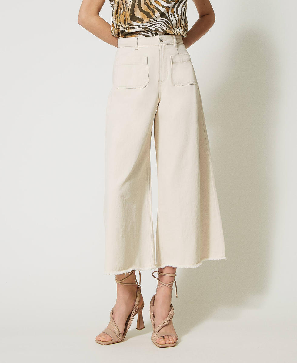 Wide leg trousers with organic cotton