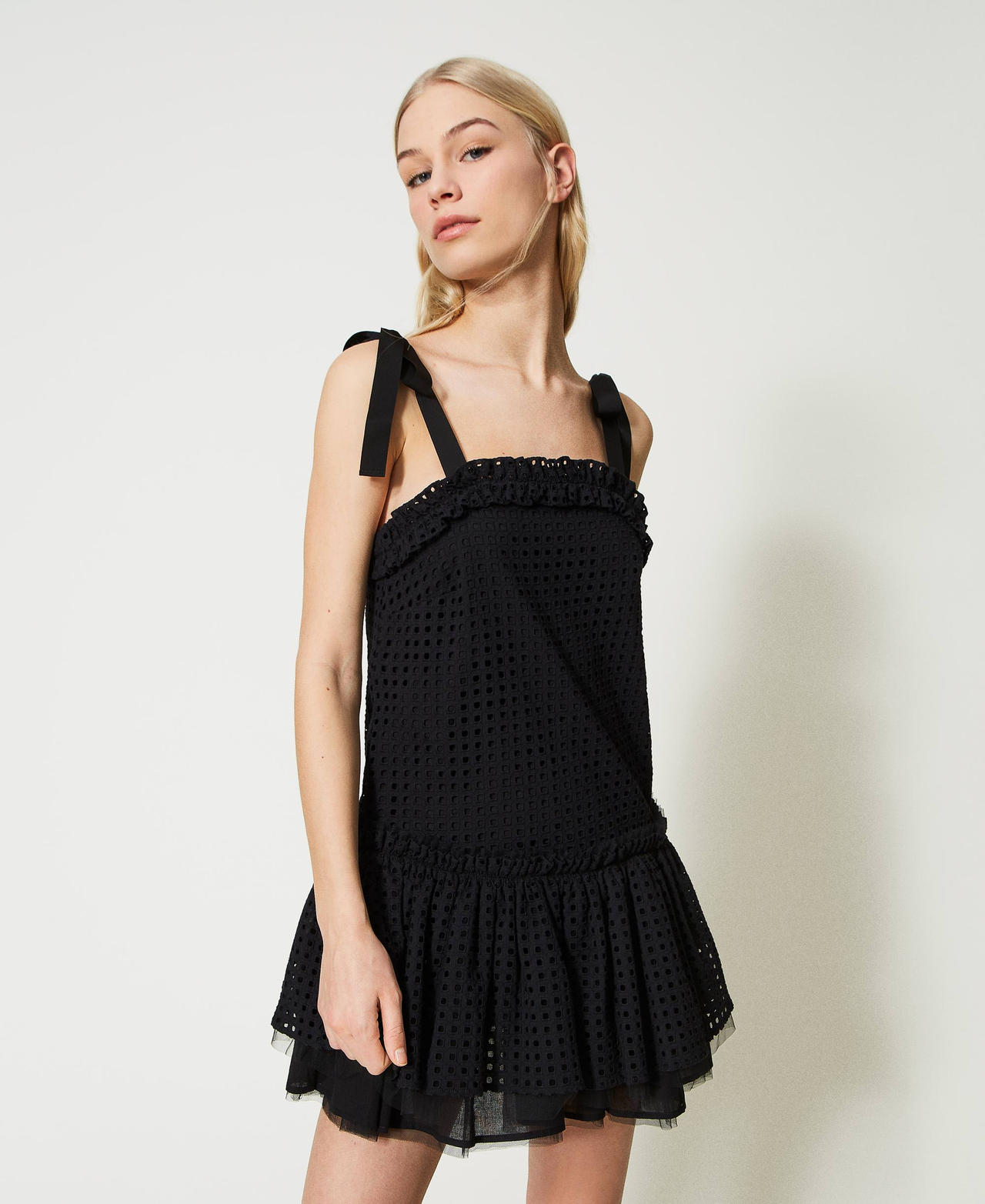 H and m broderie hot sale dress