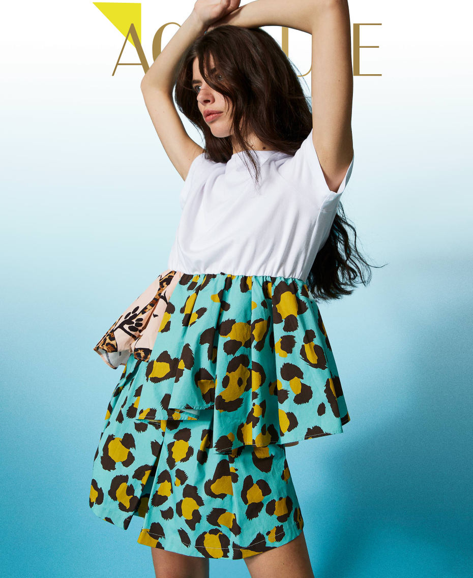Poplin shorts with animal print