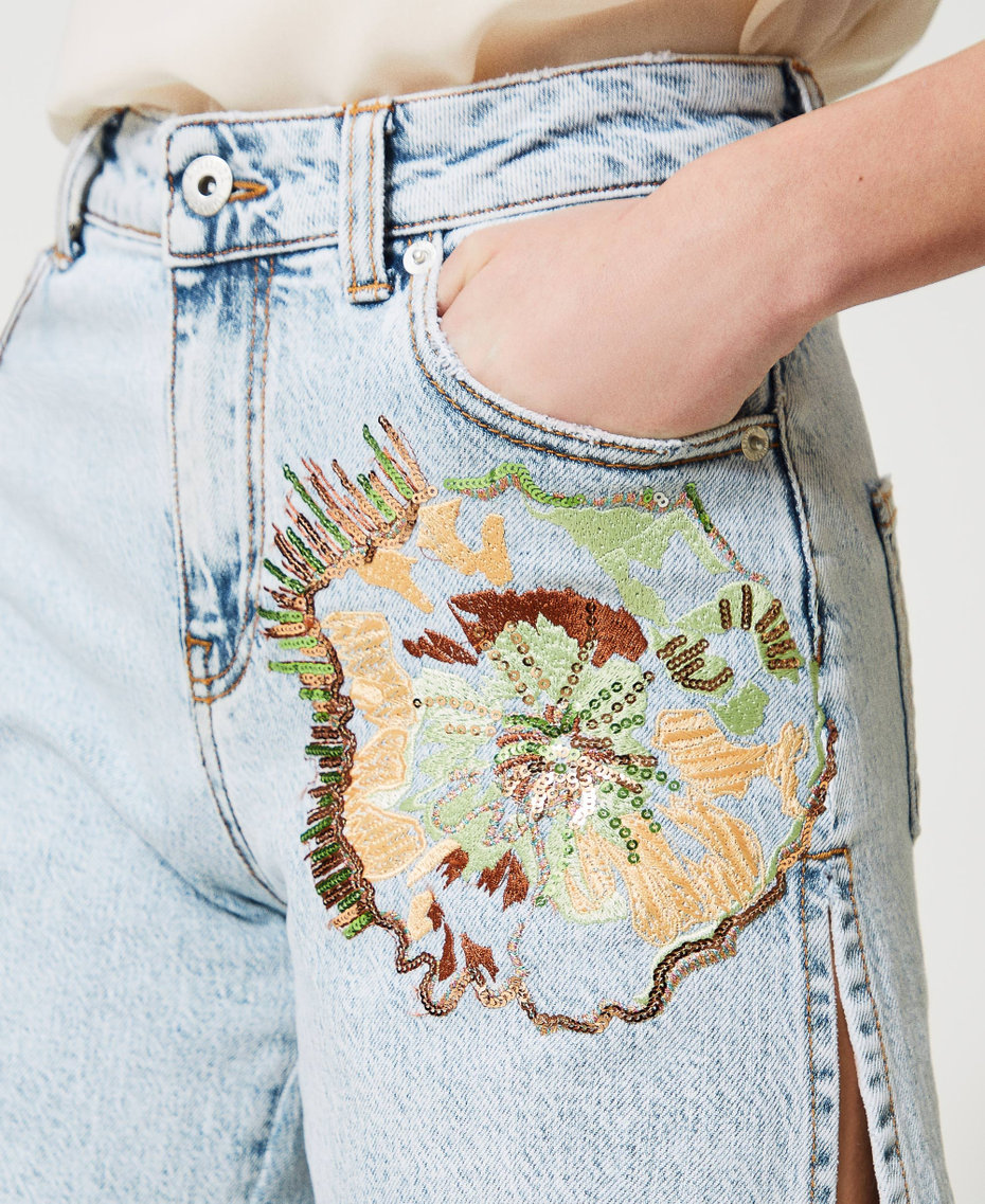 Denim shorts with embroidery Light Denim Woman 231AT2252-05