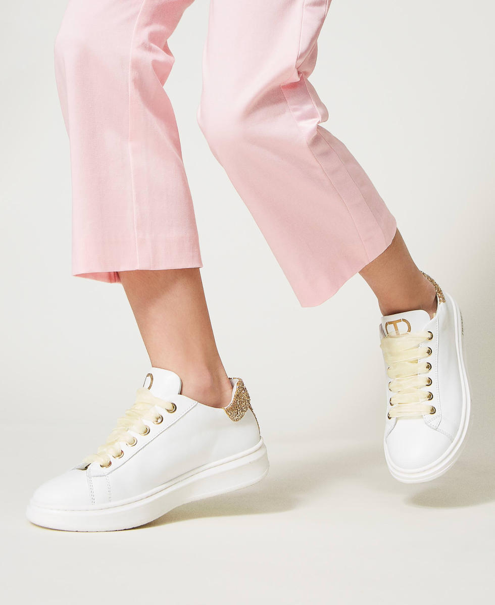 Trainers with glitter details