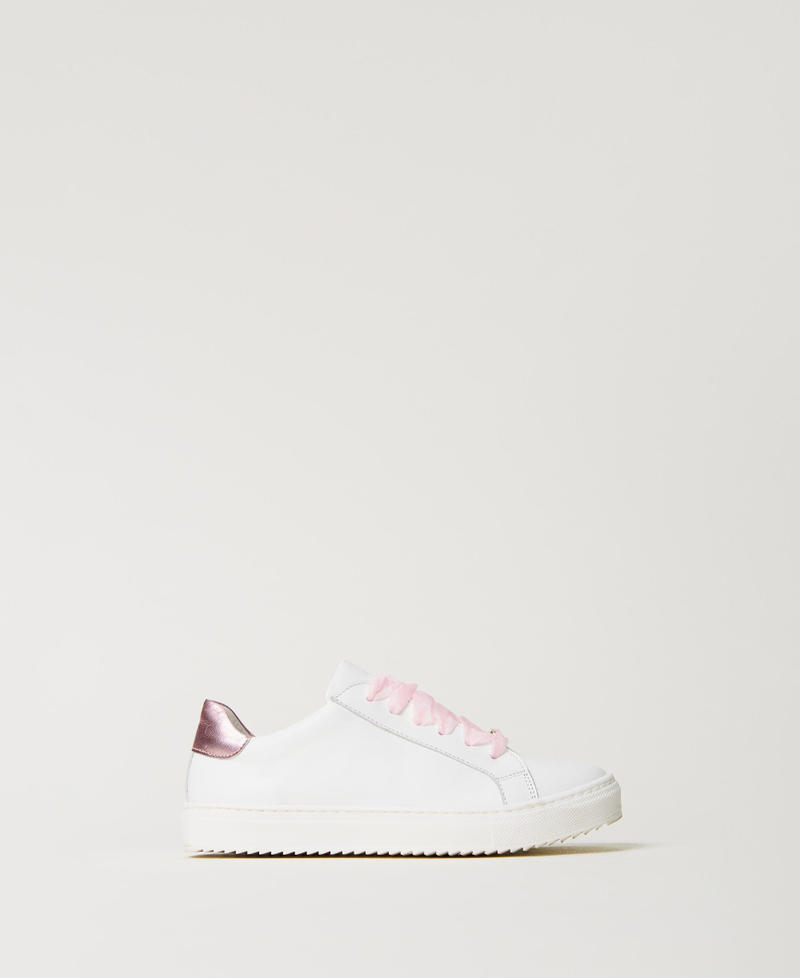 Trainers with tulle laces