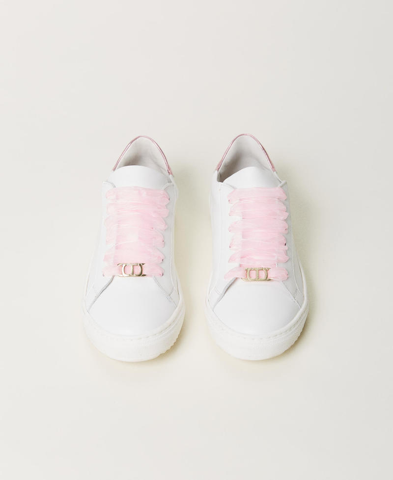 Trainers with tulle laces