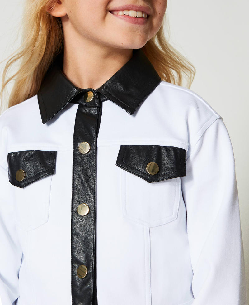 Giacca con dettagli effetto pelle