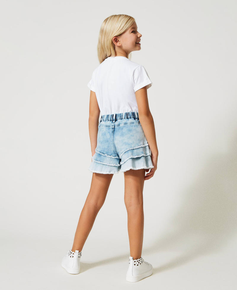 Frayed denim shorts with flounces