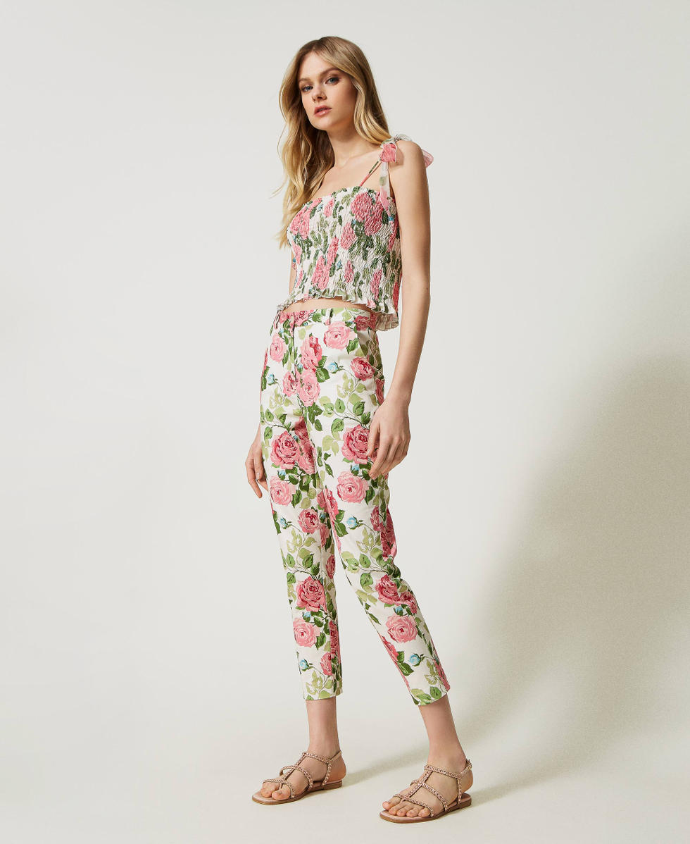 Pantalon avec imprim&eacute; de roses