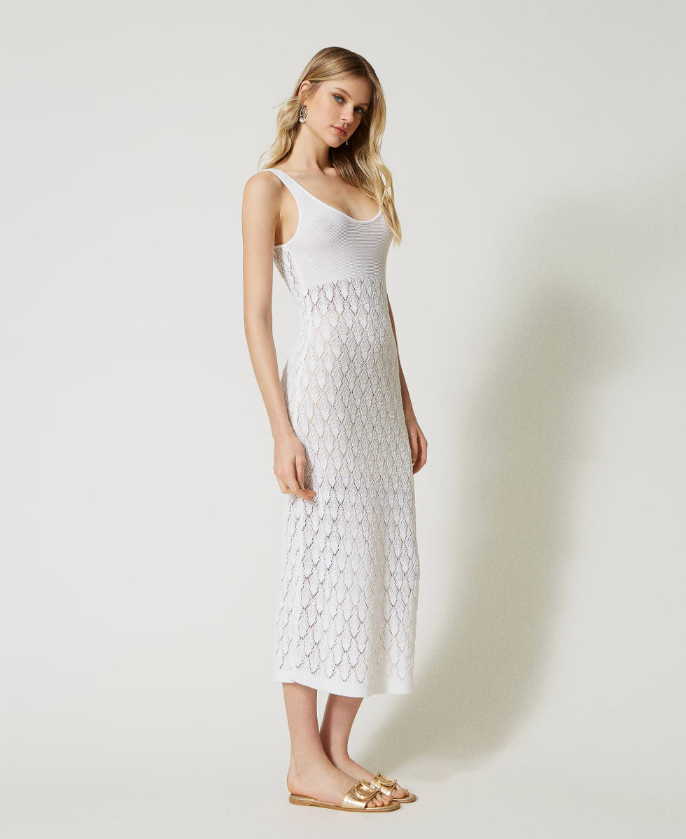 Robe mi-longue en maille brod&eacute;e