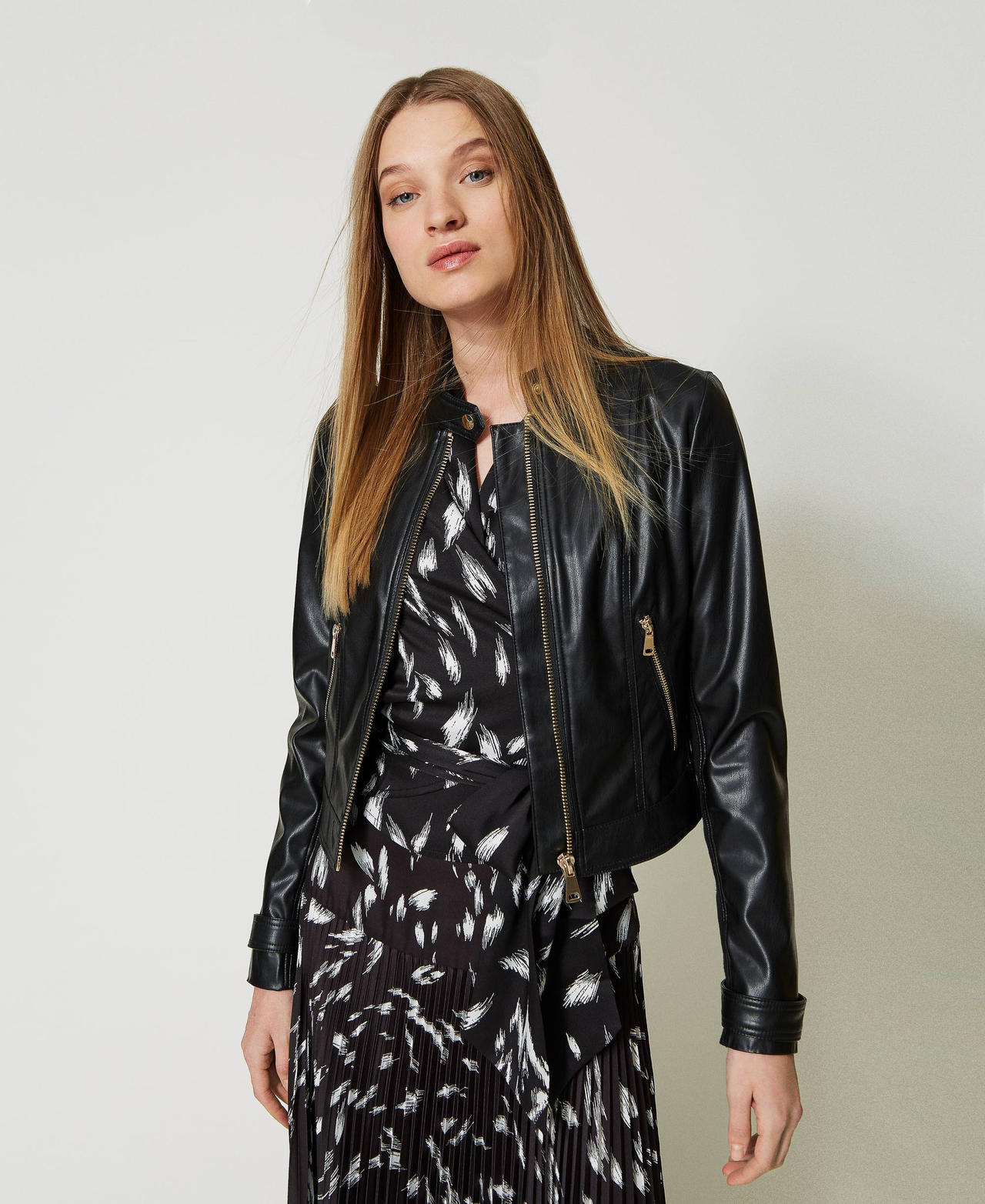 Giacca effetto pelle con zip