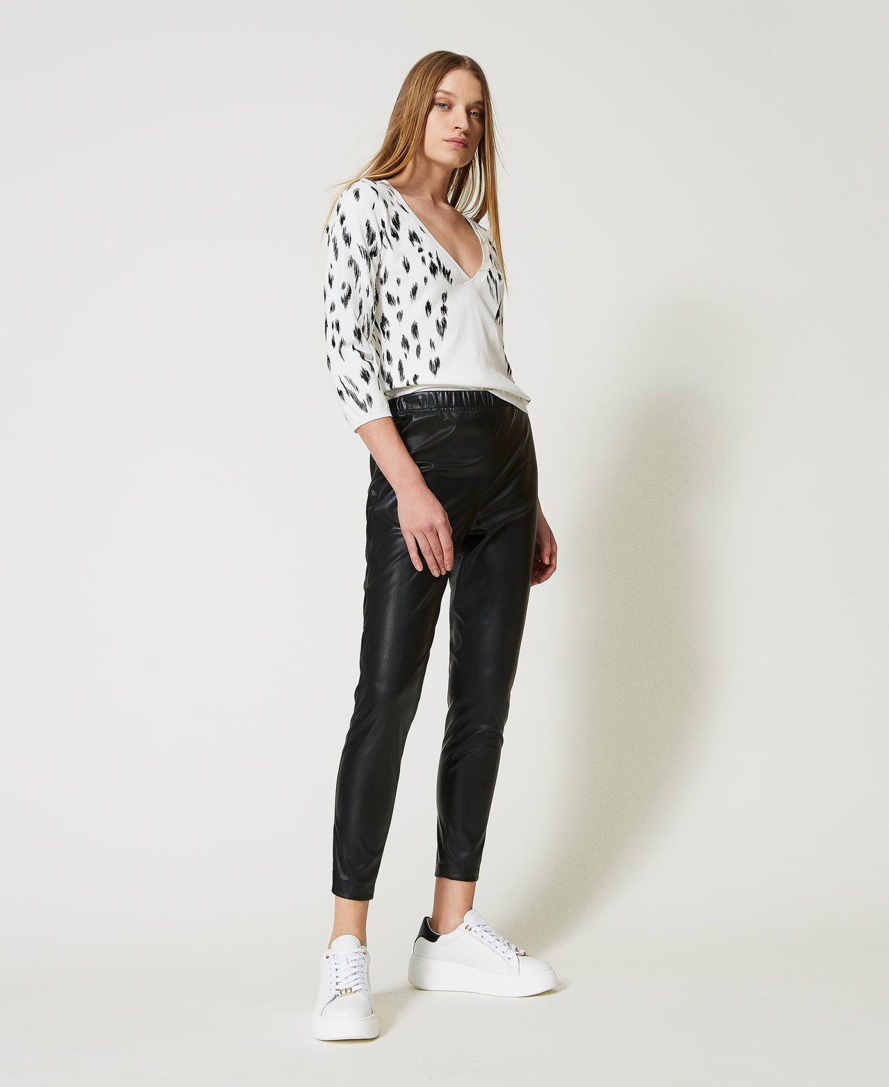 Leggings con efecto piel