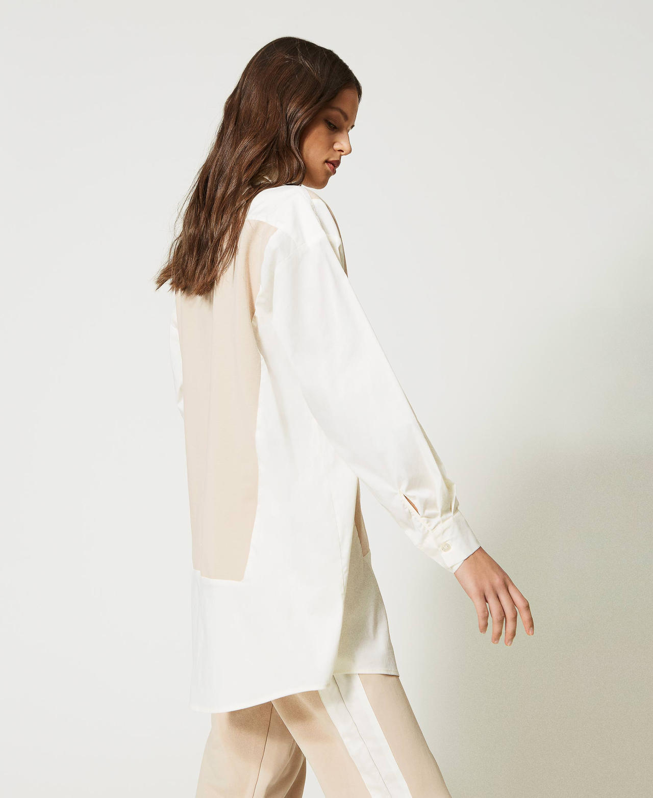 Maxi camicia in popeline con inserti Bicolor Champagne / Bianco Sugar Donna 231LL23CC_10387_02