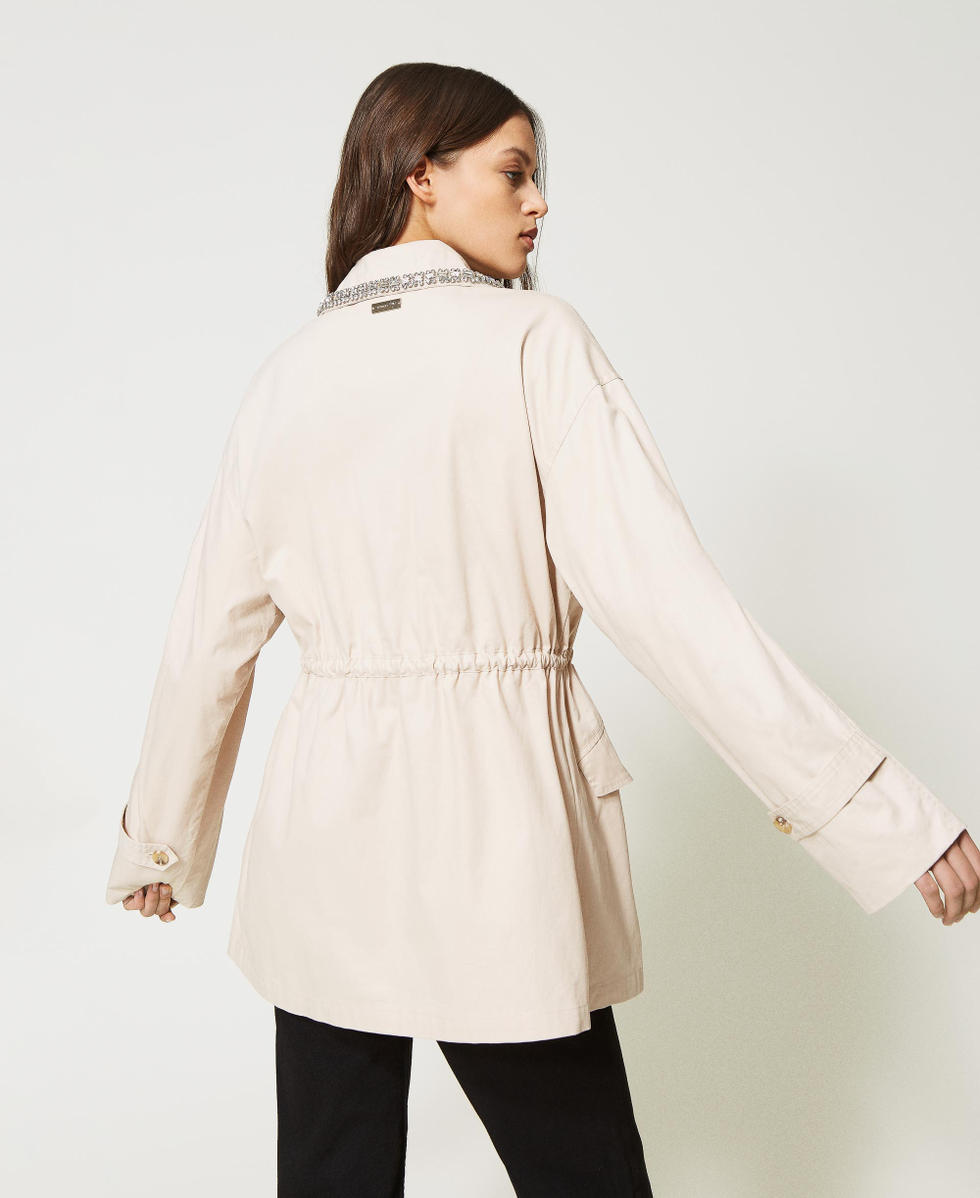 Short parka coat with embroidered collar