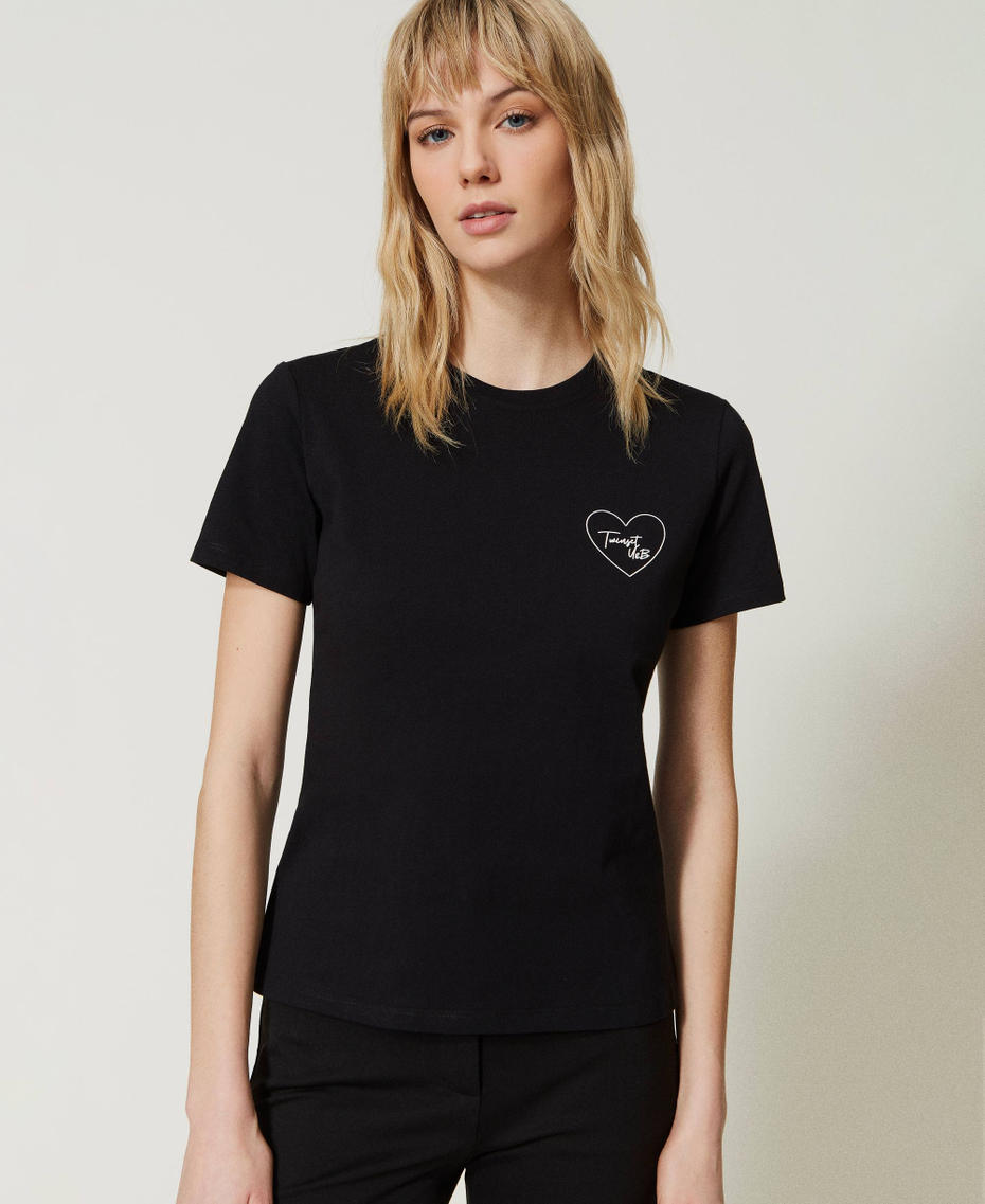 T-shirt with heart print and logo