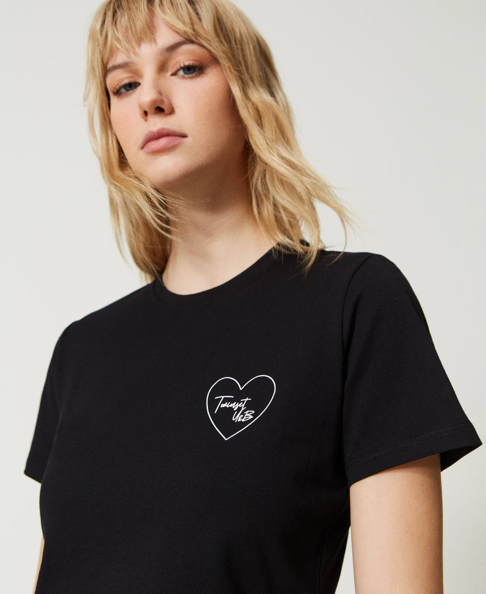 T-shirt avec imprim&eacute; c&oelig;ur et sigl&eacute;