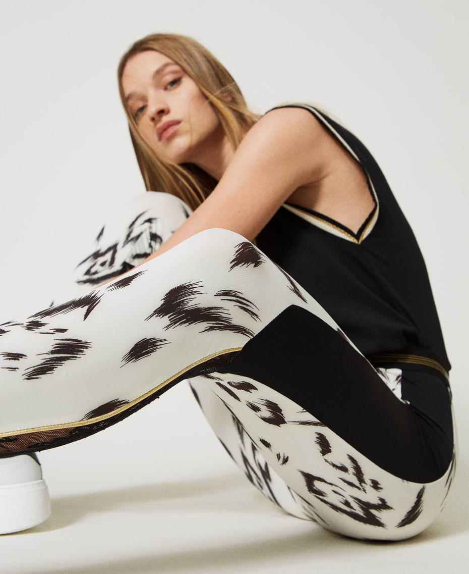 Leggings with print and lace