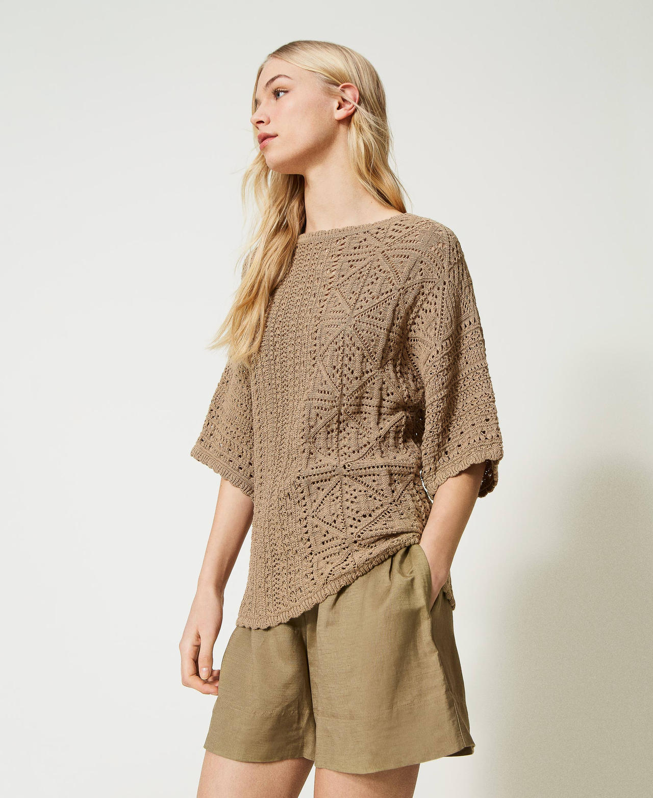 Maxi openwork jumper with scalloped edges Elm Green Woman 231LL31BB_10284_02