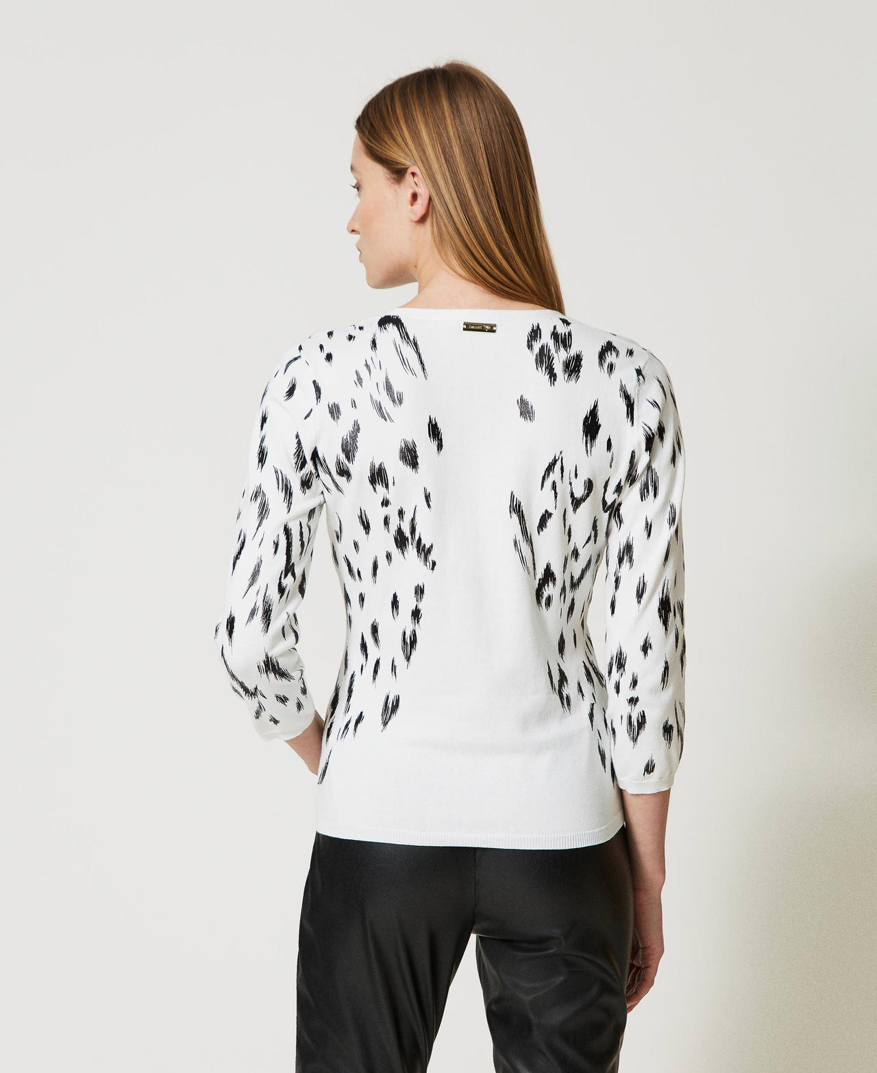 Regular fit jumper with animal print