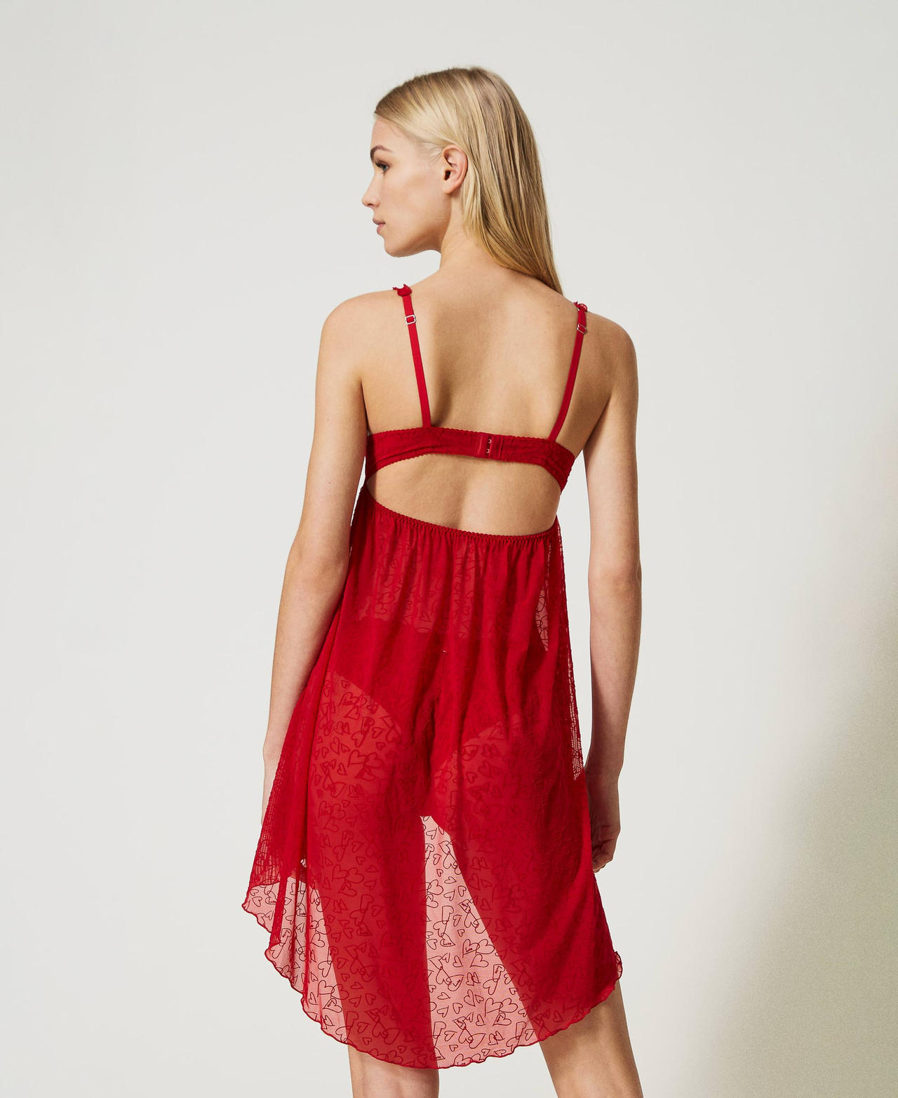 Nuisette en tulle brod&eacute;