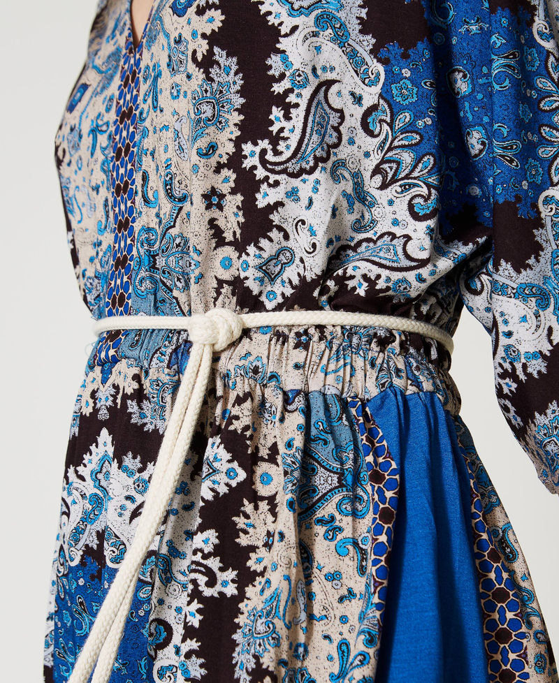 Kurzes Kleid mit Foulardprint Foulardprint „Neon Ink“-Blau Frau 231LM2CBB-04
