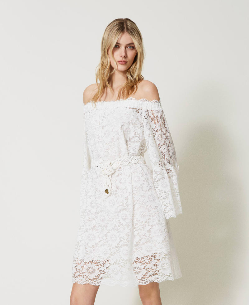 Caftan court en dentelle macramé