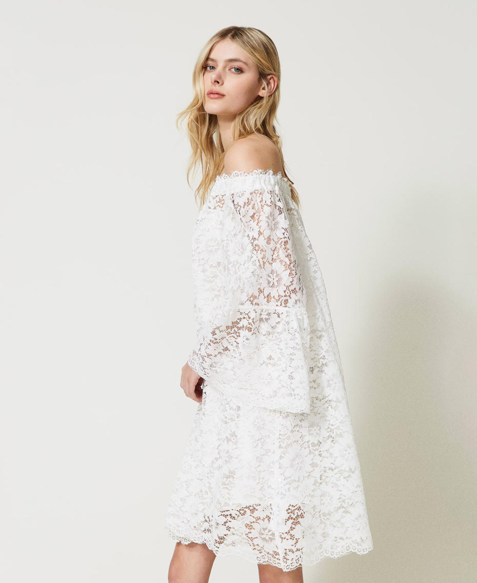 Caftan court en dentelle macramé