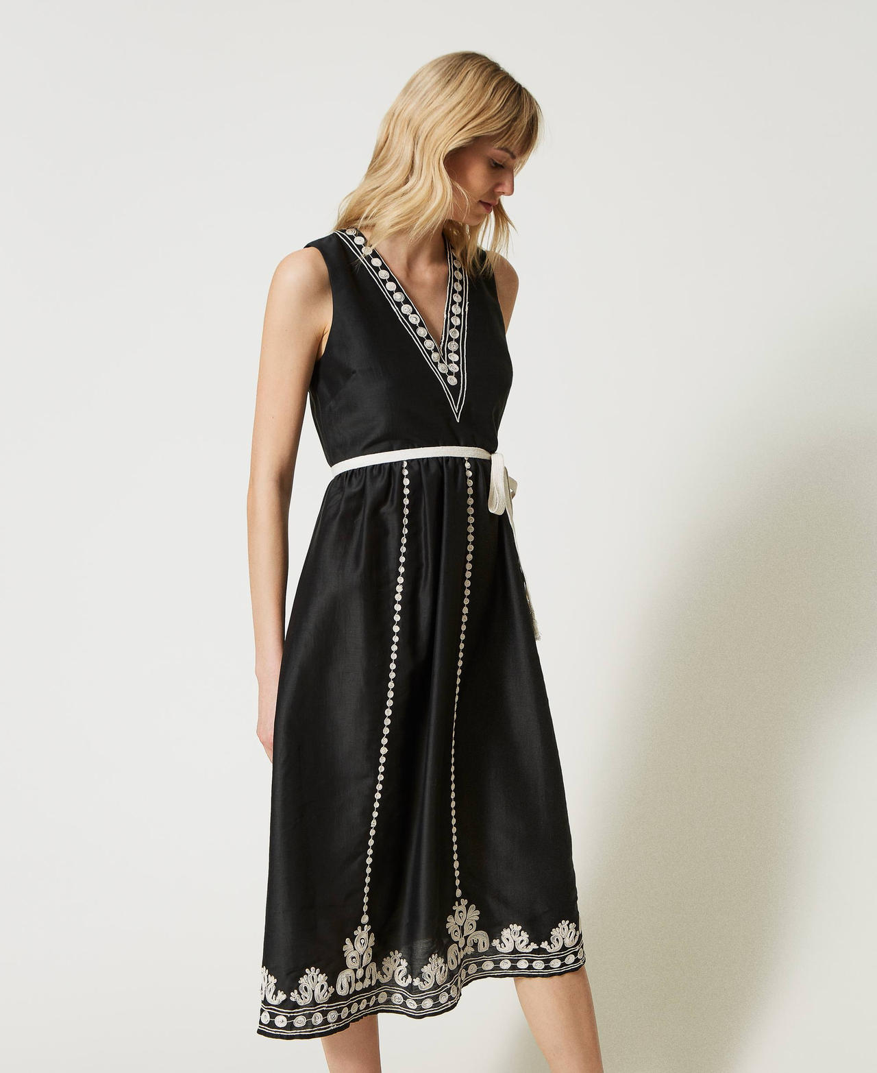 Платье миди из муслина с вышивкой Двухцветный Черный/Кремовый женщина 231LM2FBB-02