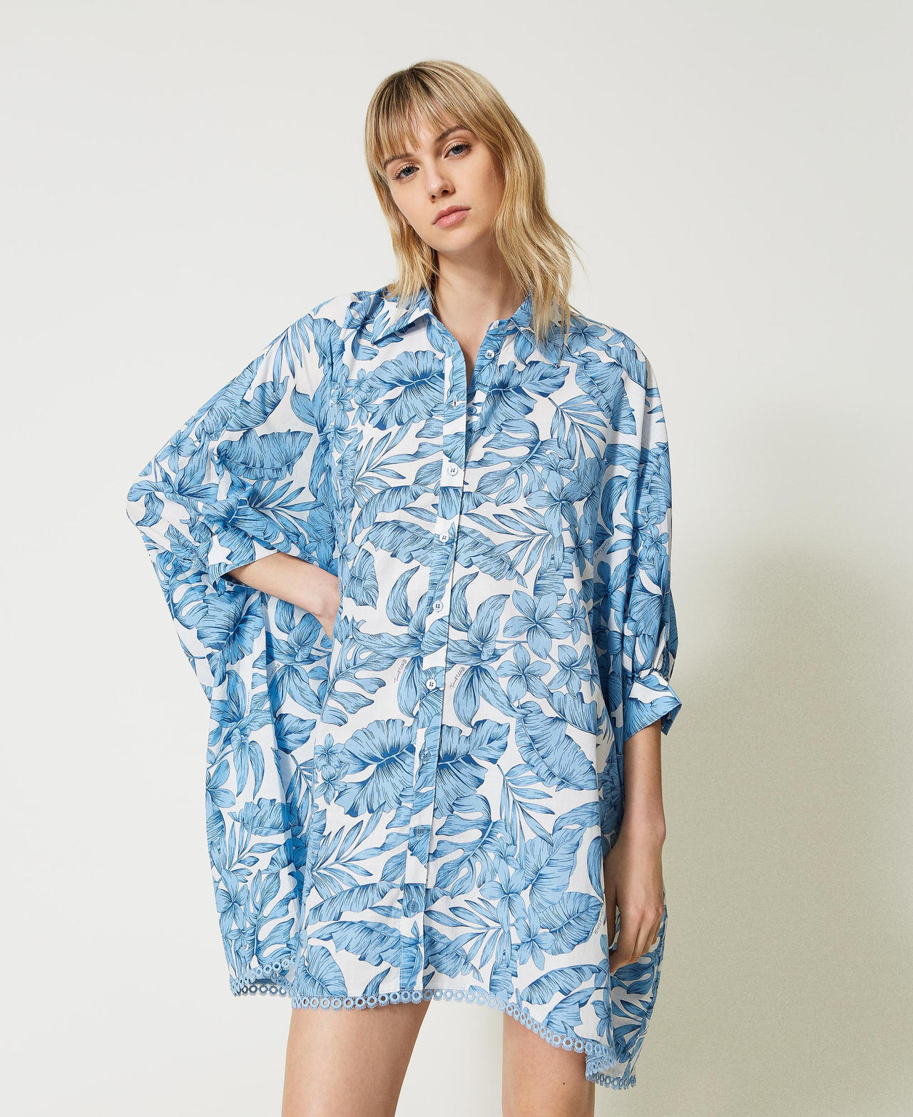 Printed muslin oversize shirt "Granada Sky” Blue Palm Print Woman 231LM2PAA-02