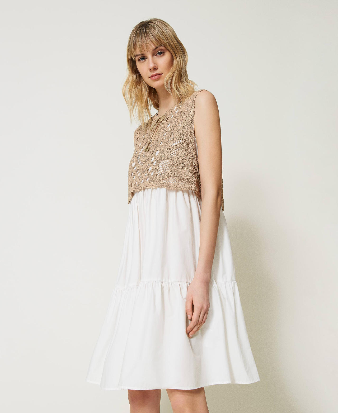 Abito corto in popeline con top in macramè Bicolor Off White / Beige "Caribbean Beach" Donna 231LM2SCC_10609_02