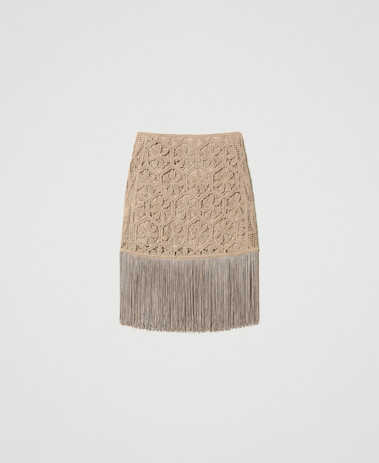 Macramé skirt with fringes