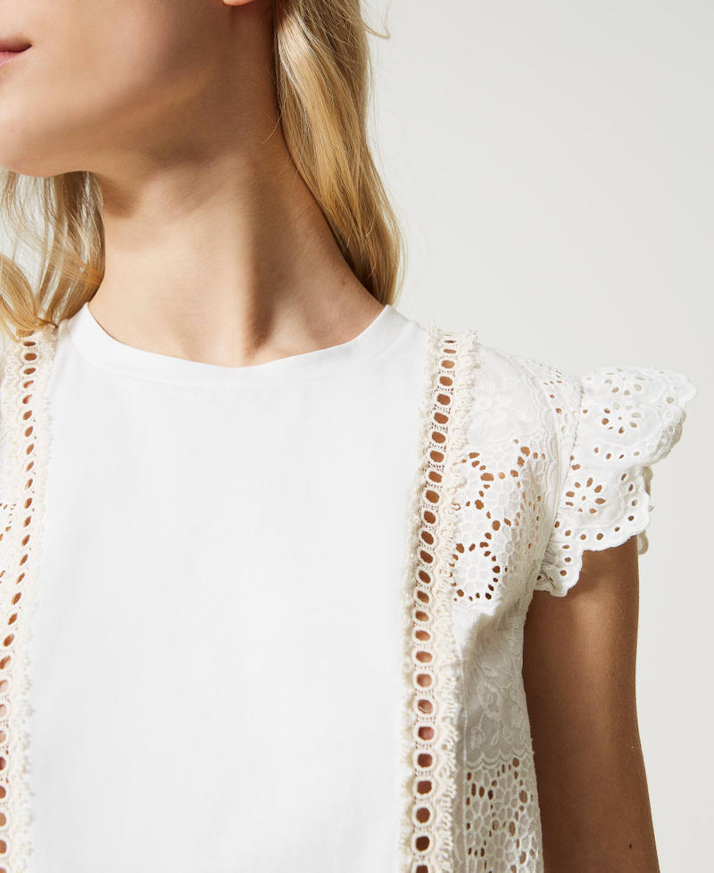 Top con inserti in sangallo Off White Donna 231LM2YFF_00526_04