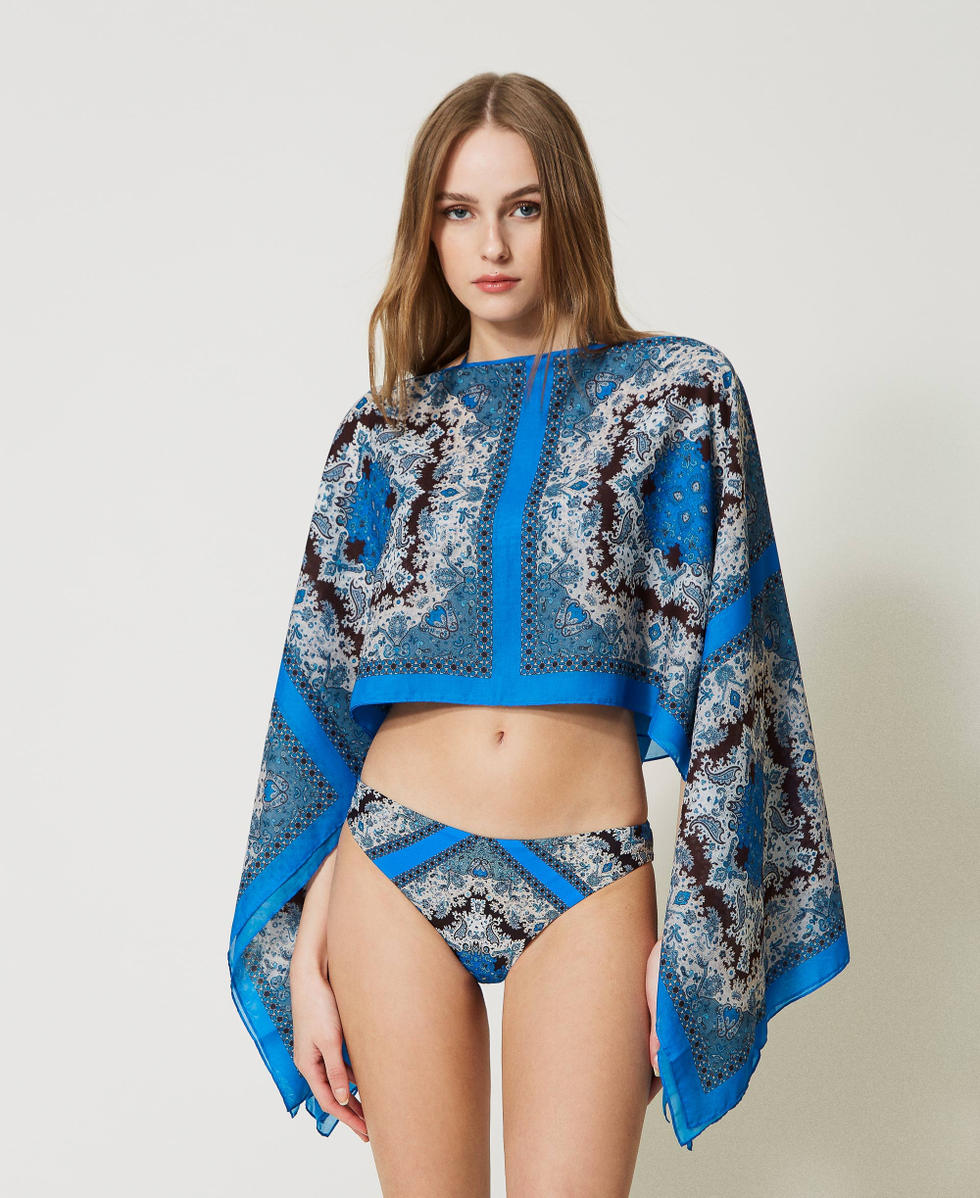 Poncho-scarf with print